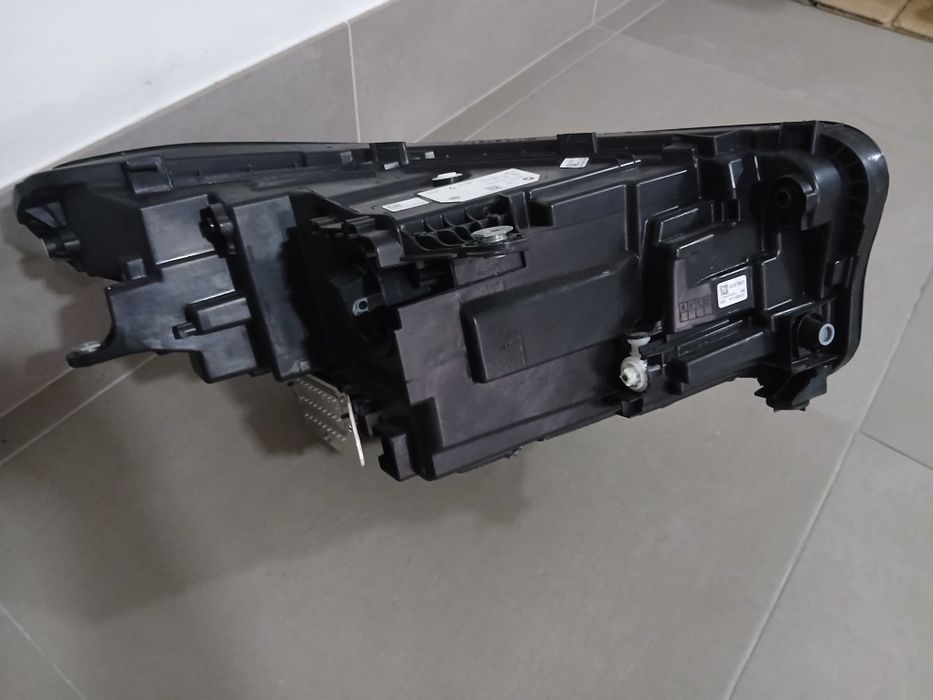 Farol BMW X1 U11  e  F48