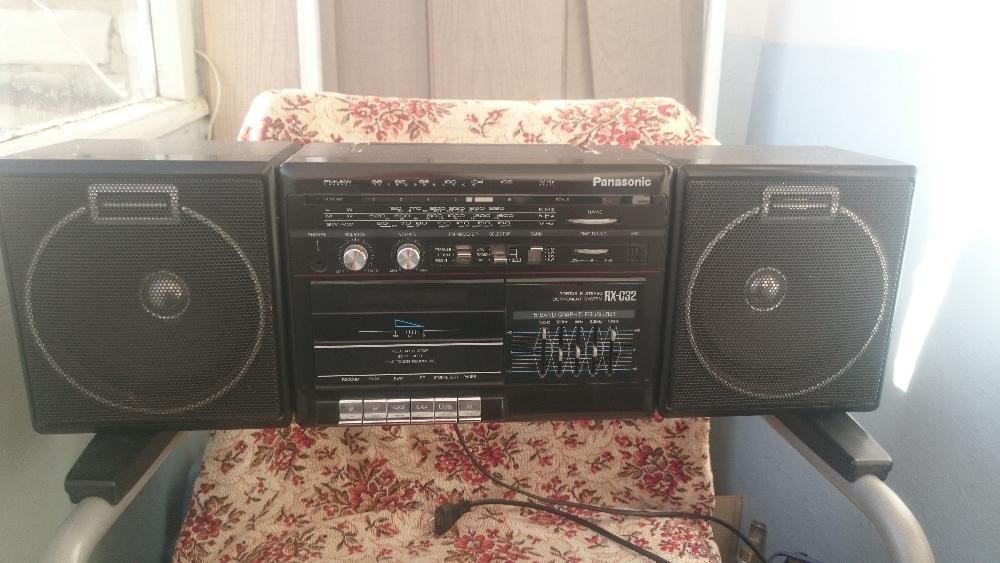 ретро магнитола 80-х годов Panasonic RX-C32