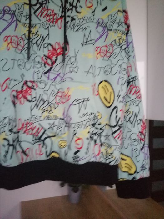 Bluza kolorowa damska przez głowę  z kapturem