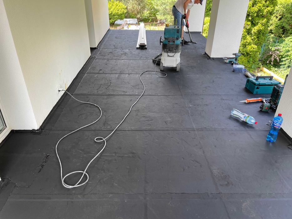 Taras, balkon deska drewniana, kompozytowa kompleksowo, hydroizolacja.