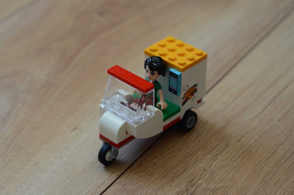 Zestaw Lego Friends 41311 "Pizzeria w Heartlake"