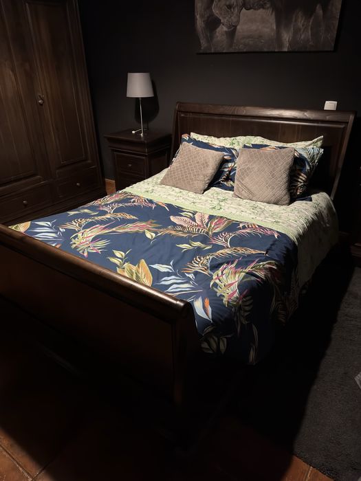 Mobilia de quarto de casal de madeira de carvalho