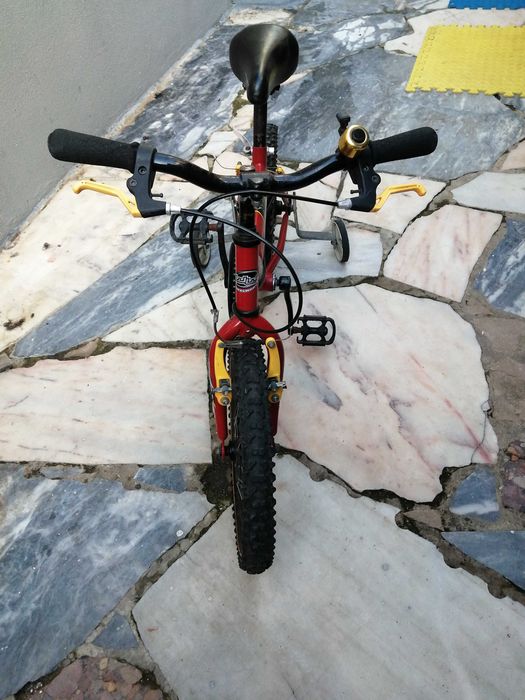 Bicicleta para criança semi nova