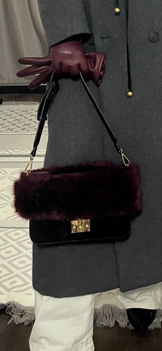 зимова хутряна повязка кольору бордо/бургунді.