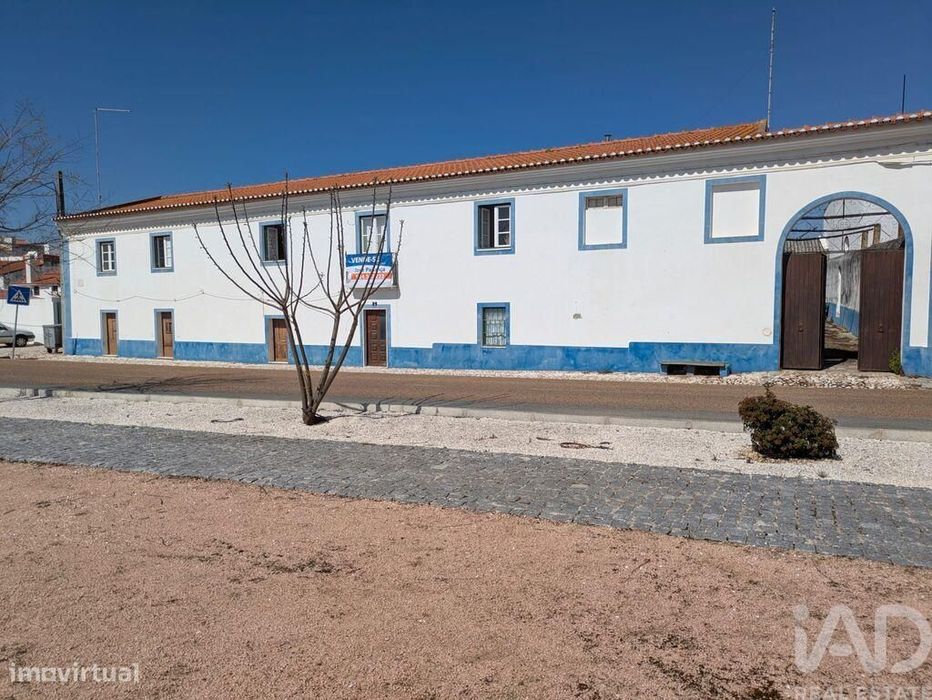 Casa / Villa T7 em Veiros de 732 m2