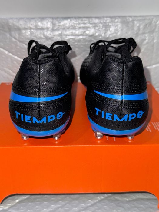 Chuteira Nike Tiempo Legend 8