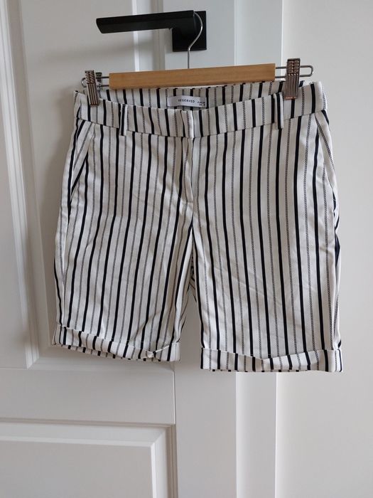 Krotkie spodenki Reserved, rozmiar 34