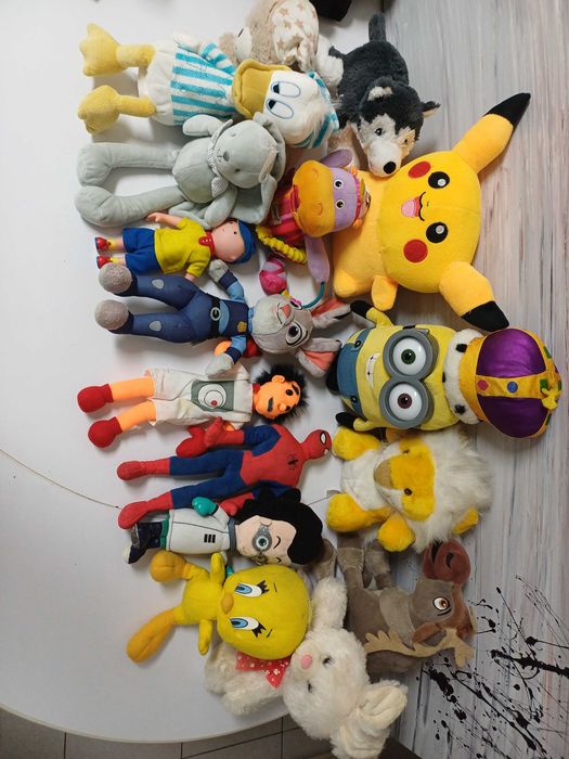 Peluches vários 16 unidades