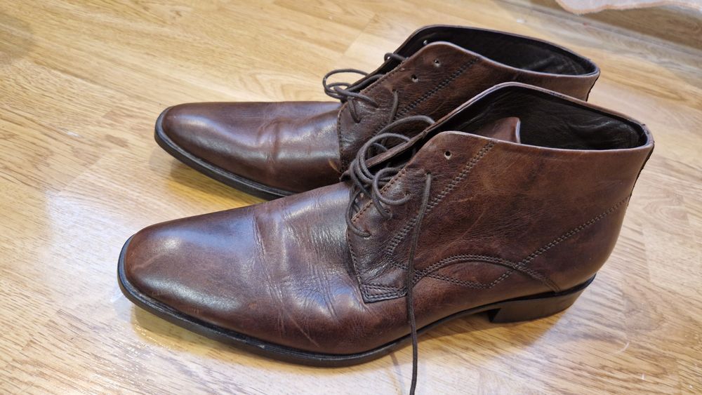 Ботінки осінні .