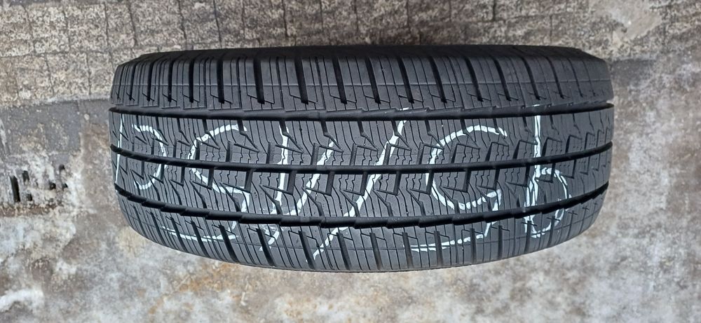 CONTINENTAL 215/65R15C 104/102T , pojedyńcza opona wielosezonowa.
