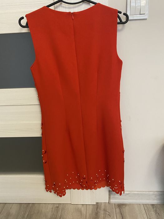 Вишукана сукня з перлинками