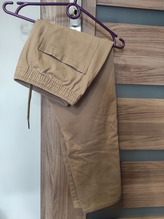 Spodnie carrot house