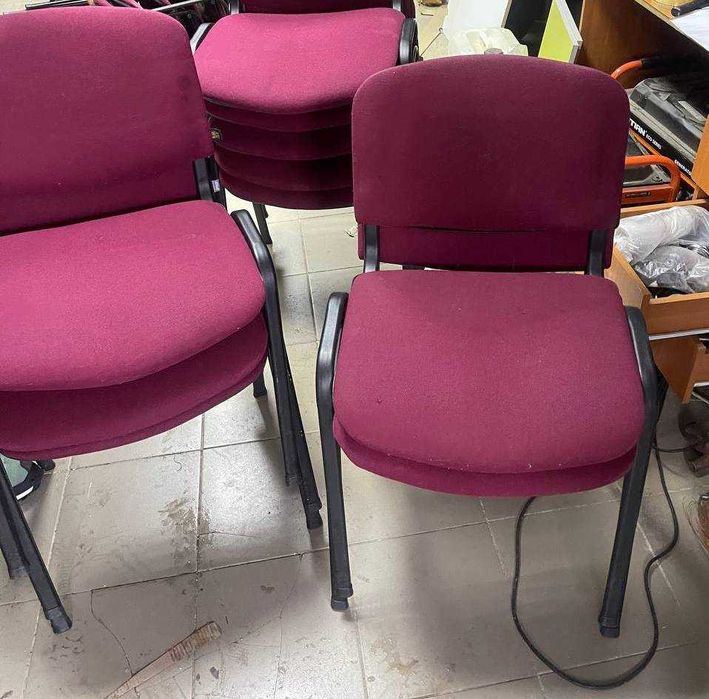 Розпродаж з офісу стелажи,тумби,столи, крісла,стільці,оргтехніка