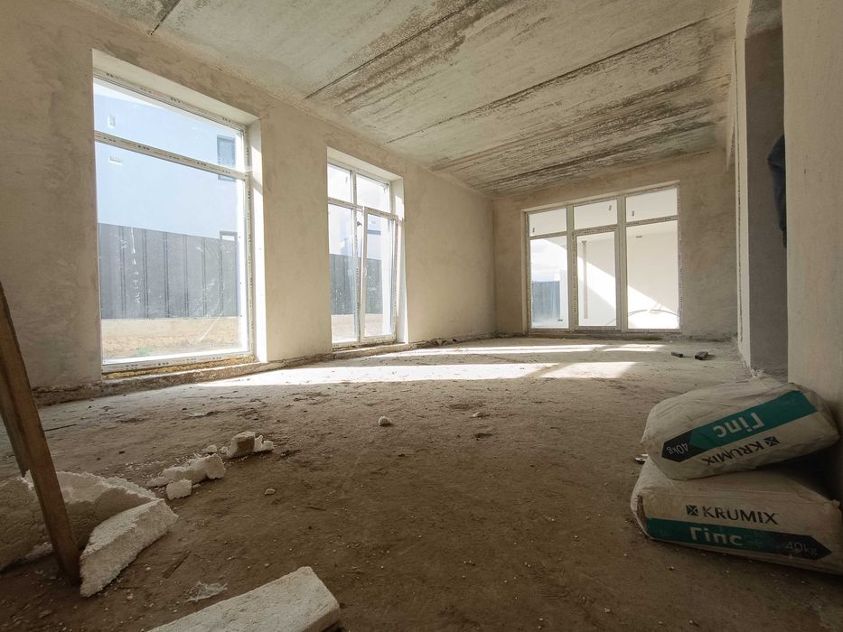 ПРОДАМ дім  загороджений дуплекс з гаржем та терасою 160 м² , 3сот ГАЗ  підключенні всі міські комунікації