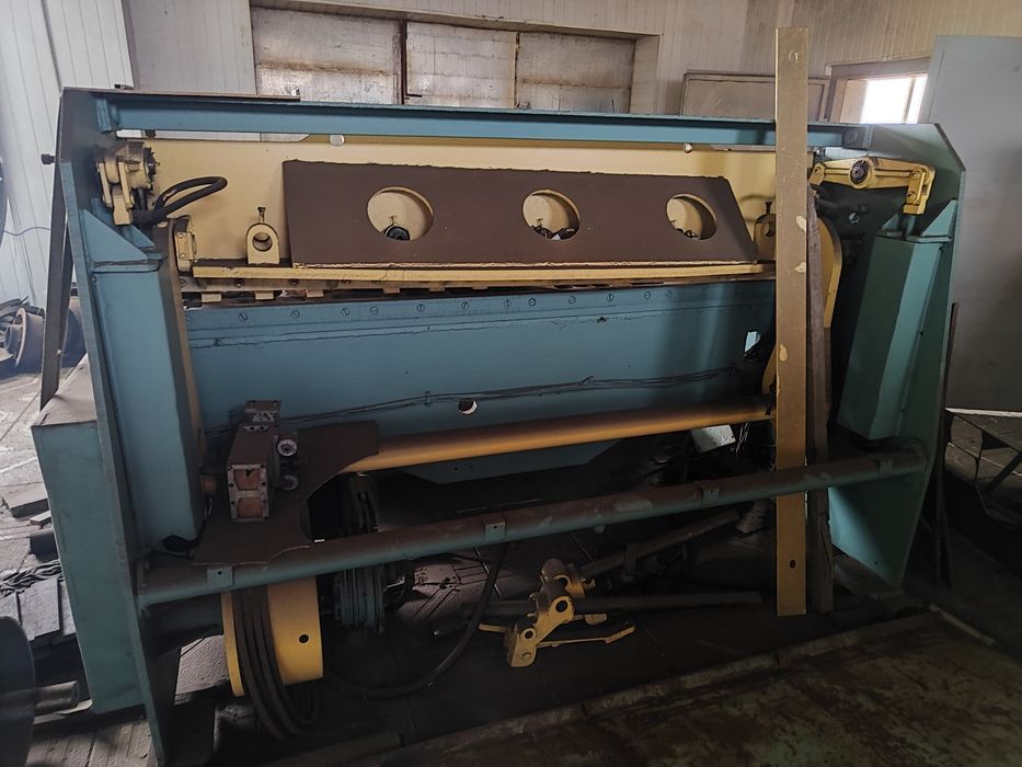 Гільотина пневмомеханічна , ножниці 2000*4