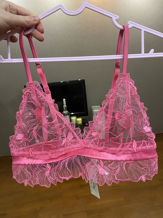 Бюстгальтер  мякий бренд intimissimi