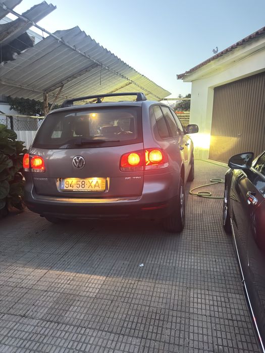 VW Touareg r5 manual com suspensao de molas e todos os sistemas e diferencias de tracção a funcionar.