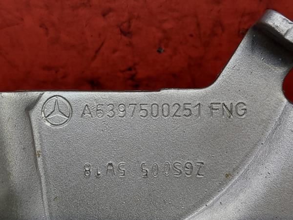 Dobradiça capot MERCEDES-BENZ Vito Combi (W639)