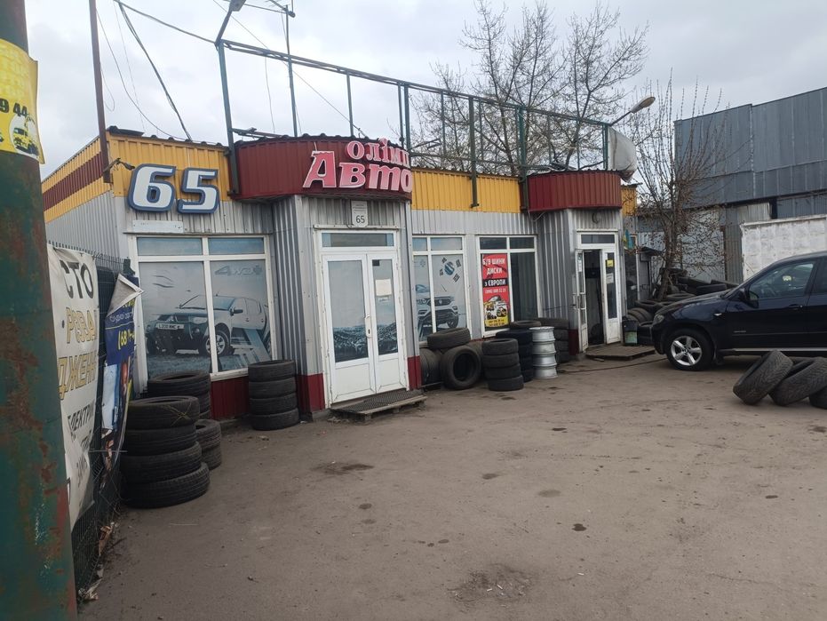 Continental 215/60 R17 шини літні комплект