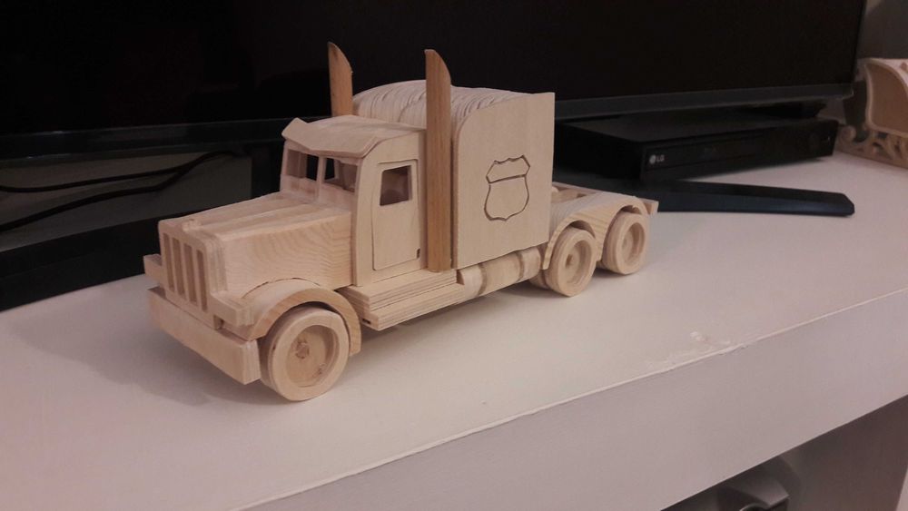 Camião Americano de Madeira - Peterbilt 379 - Réplica Colecionável