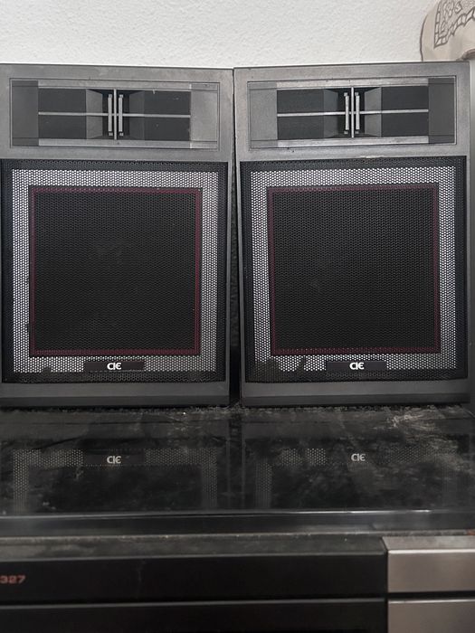 Aparelhagem CIE (Gira-Discos, Rádio e Leitor de Cassetes)