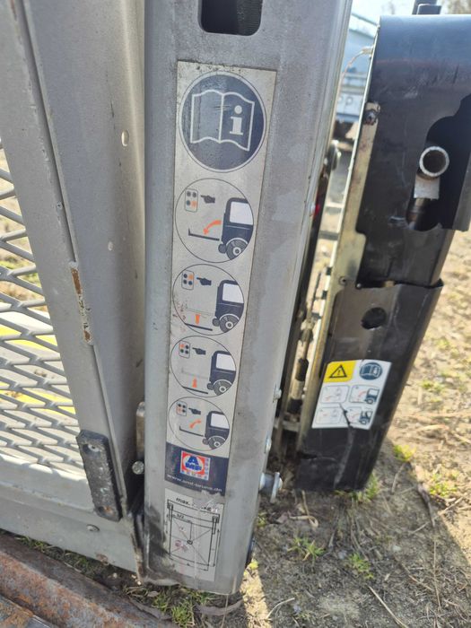 Winda dla niepełnosprawnych rampa podjazdowa do busa