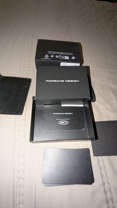 Carteira Porsche design comprada na Amazon em carbono (nova )