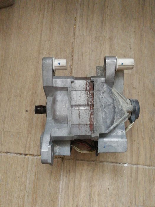 Двигатель для стиралки, цена за штуку.