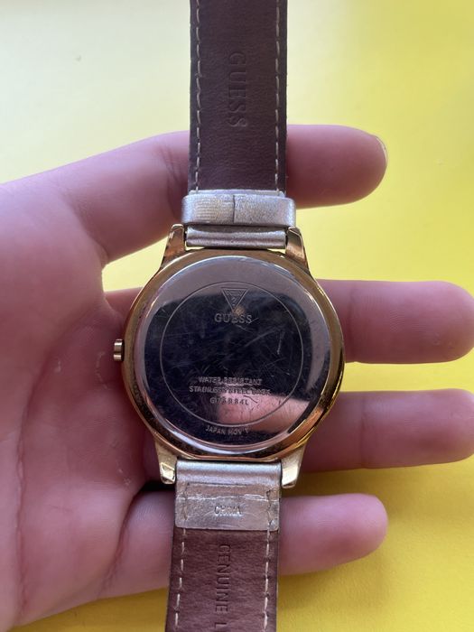 годинник GUESS