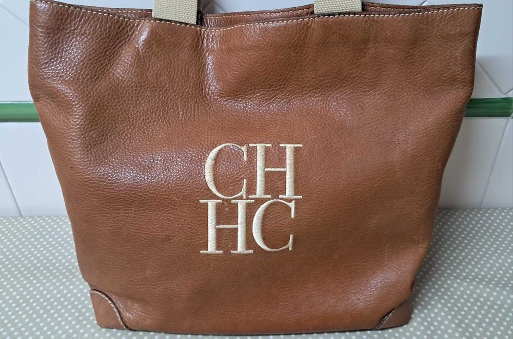 Mala Carolina Herrera original, cor camel em excelente estado