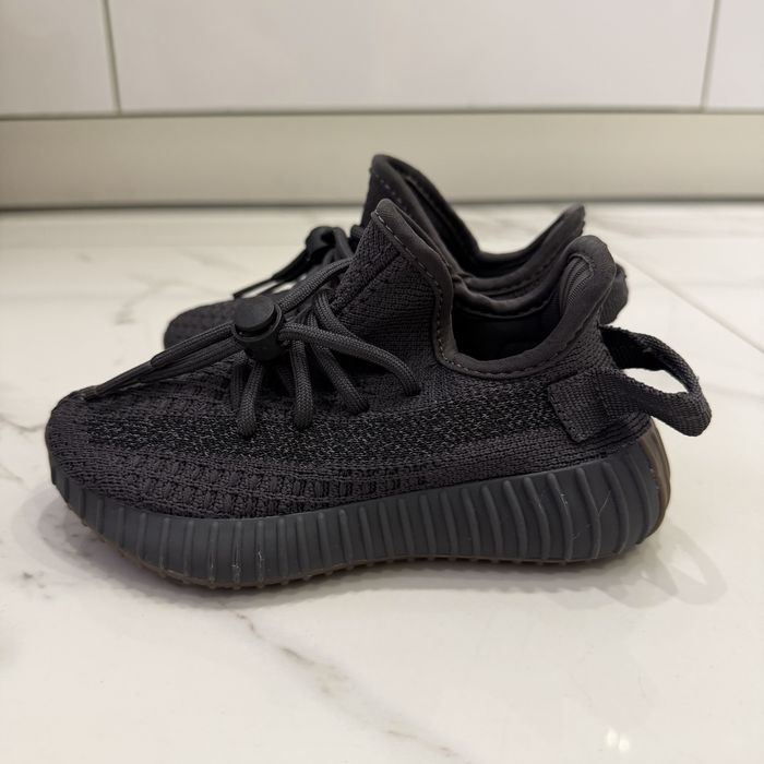Детские кроссовки Adidas Yeezy 350 (28)