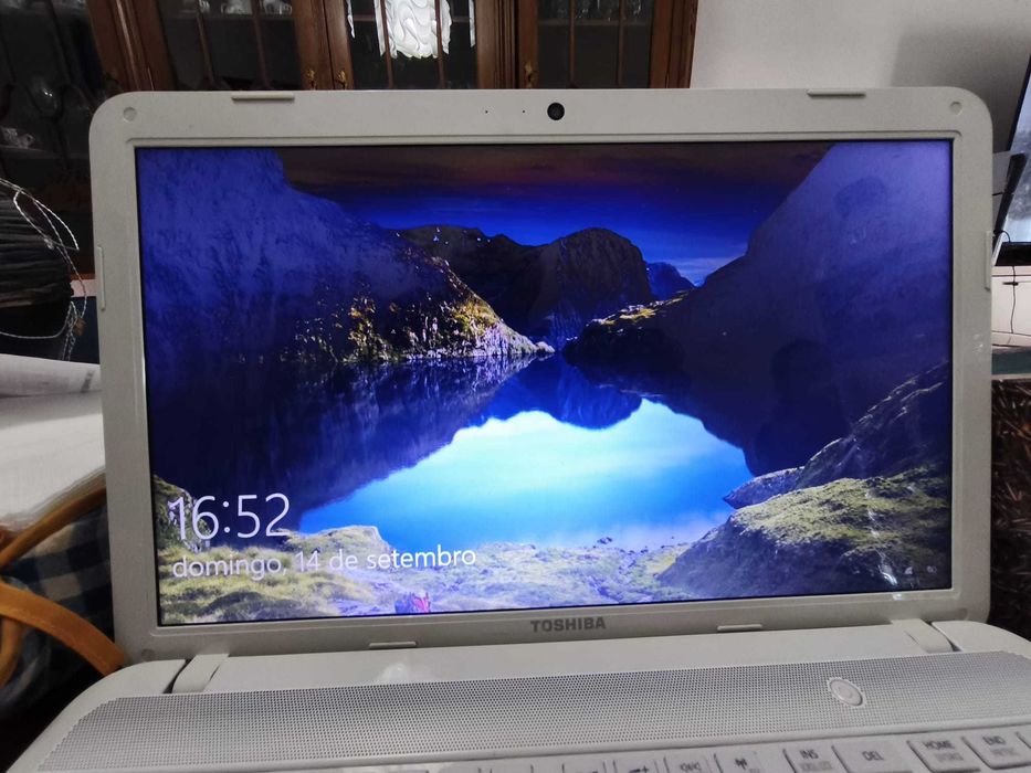 Portátil Toshiba i5-3230M 4Gb