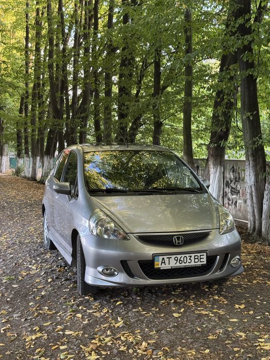 Honda jazz 2005.