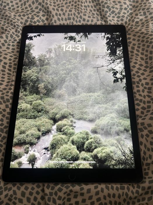 СРОЧНО! iPad Pro 12.9″ 128GB Wi-Fi —очень хорошее состояние