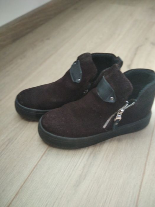 Стильне жіноче взуття