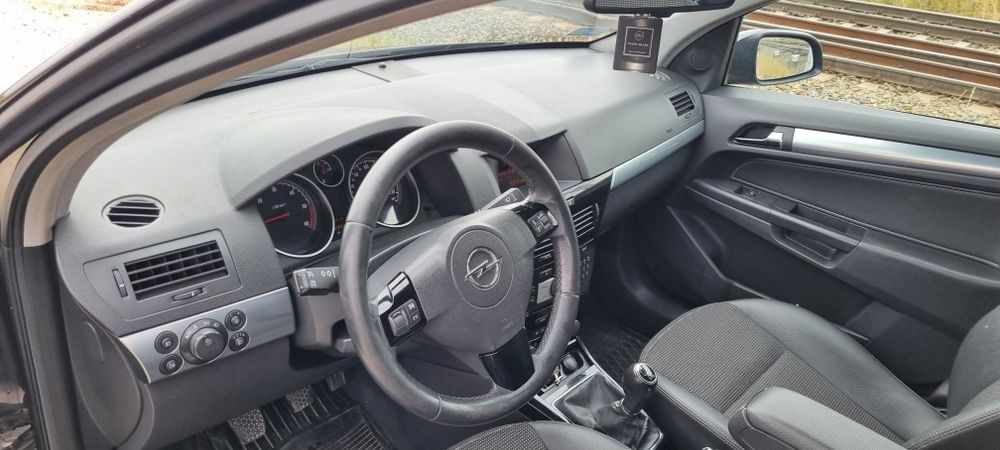 Opel Astra h 1.9 cdti 150