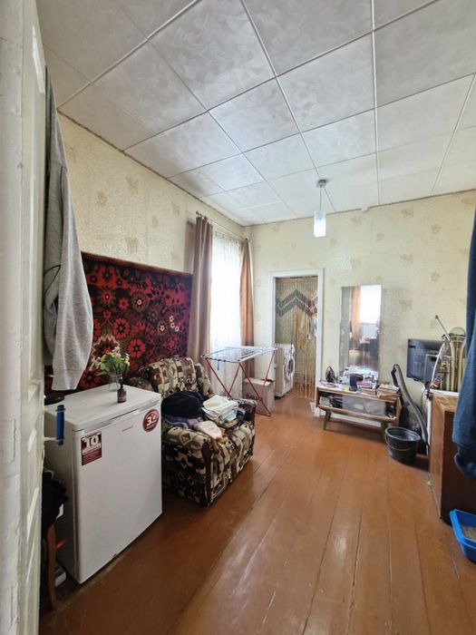 Продаж в с.Старому будиночок поруч центра села!