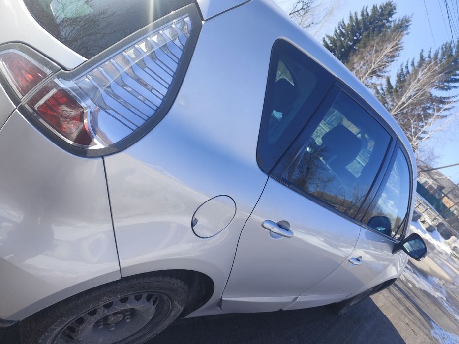 Renault Scenic 2012