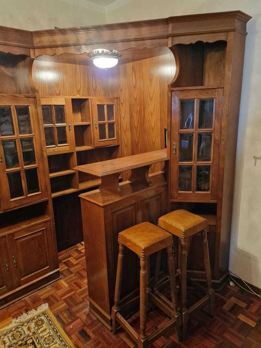 Bar de Sala em Madeira (completo)