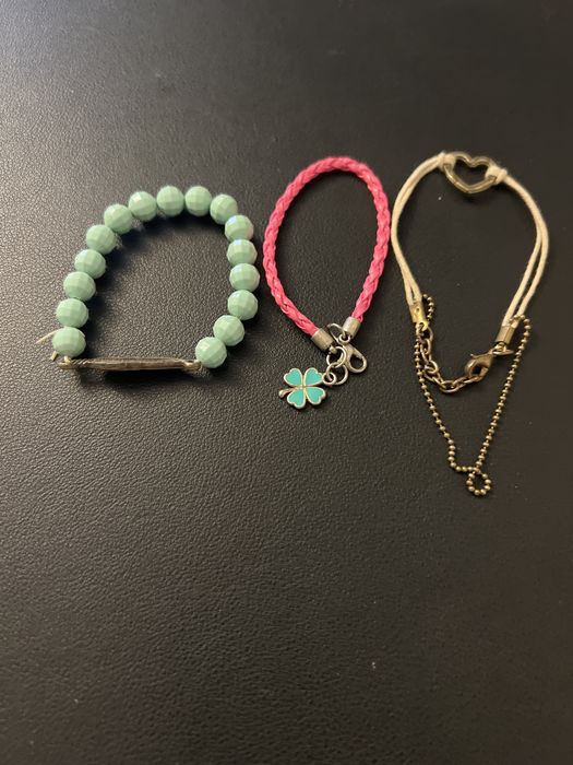 Pulseiras em bijuteria