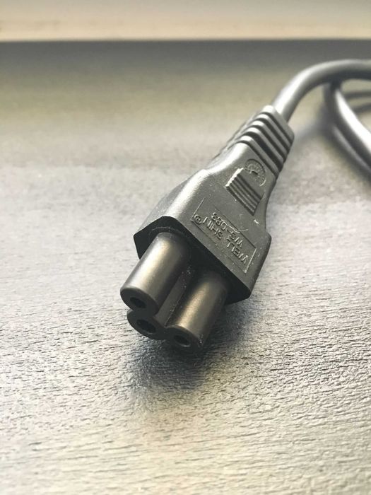 Carregador de Portátil Liteon (cabo + adaptador AC)