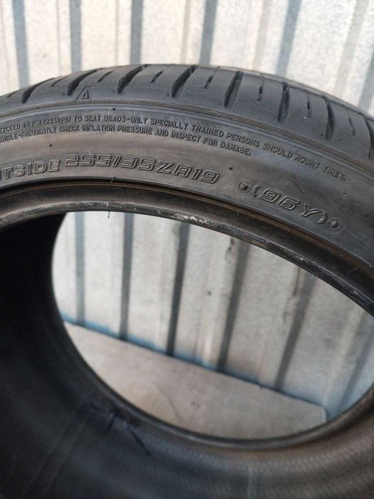 Шини б/у 285 30 R19 Falken Azenis FK510