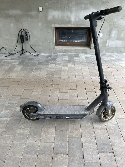 Електросамокат ninebot max g30
