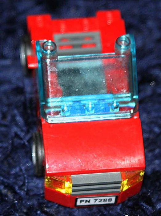LEGO- samochód .
