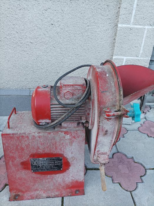 Зернодробілка млинок.