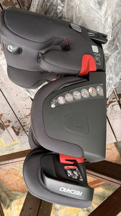 Продам автокрісло Recaro Tian Core Simply Grey.