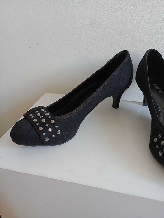 Buty damskie czółenka Ariane rozmiar 38.