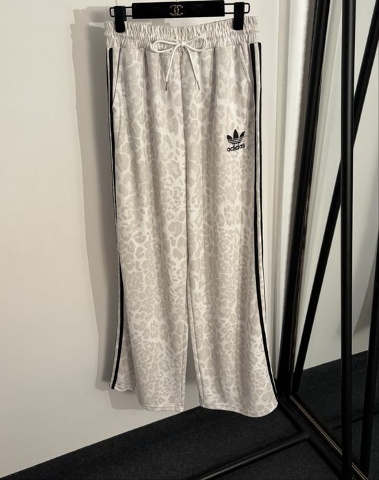 Костюм жіночий adidas