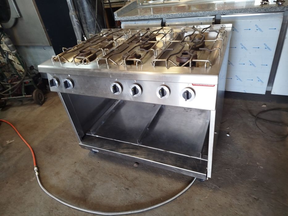 Професійна газова плита Kuppersbusch