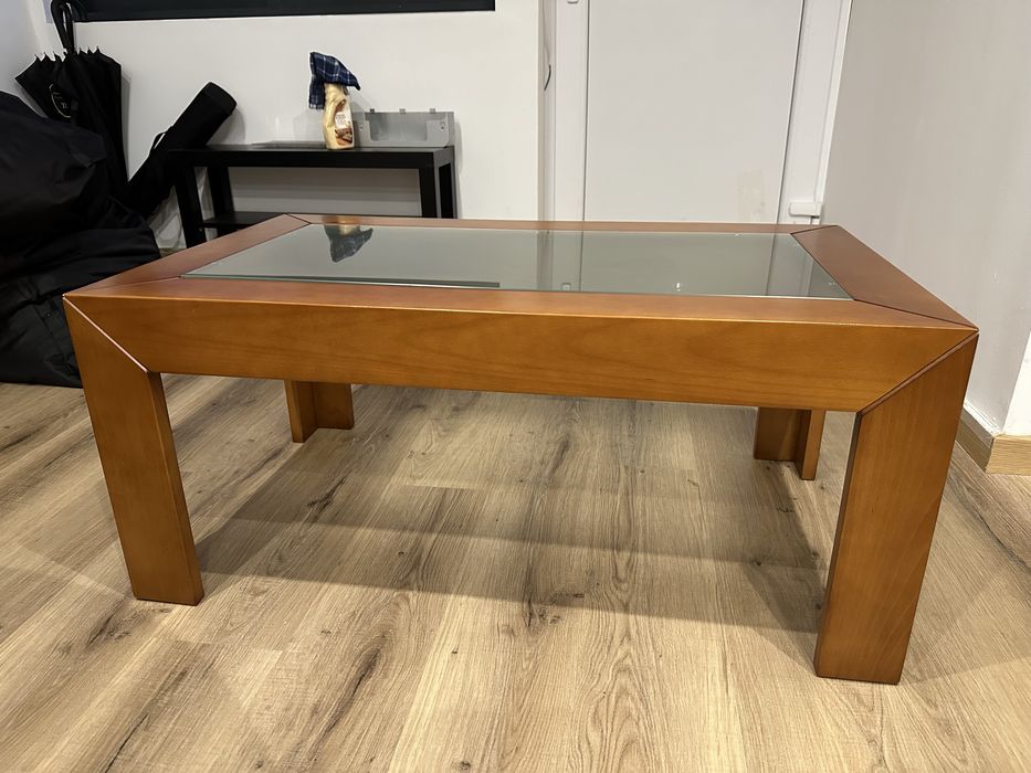 Mesa de centro em cerejeira